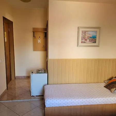 Vila Liz 3* إيفوري نورد